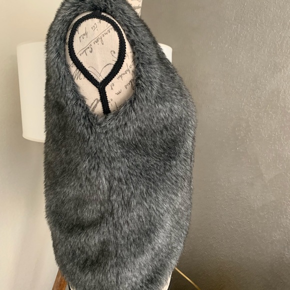 5 for $25 Gray Vest 100% polyester - Picture 2 of 5